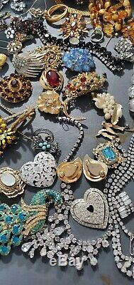 Gorgeous JEWELRY LOT Vintage Antique Art Deco rare Brooches signed and book pei