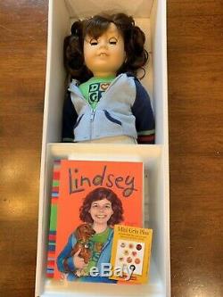 NIB American Girl 2001 LINDSEY with Mini Grin Pins & Book RARE VINTAGE RETIRED